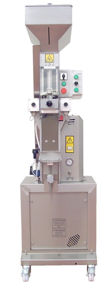 Poluautomatska pluto čepilica P35
