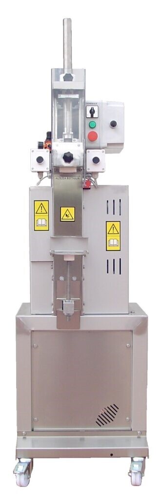 Poluautomatska pluto čepilica P55